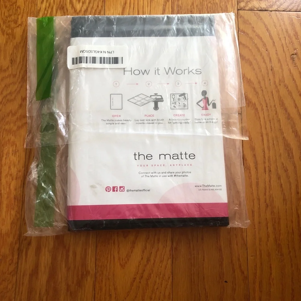 $5 for $25 The Matte Make Up Organizer Space Saver NEW